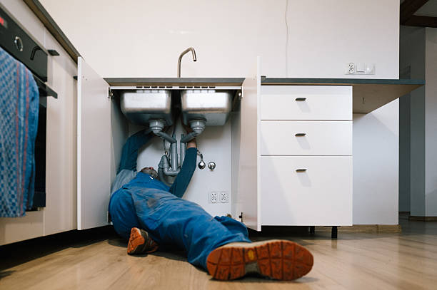 Professional Plumbing technician working in Silver Lake, OH
